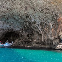 Grotta e mare cristallino di Castro