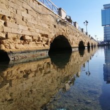 Ponte sul mare del centro storico di Gallipoli